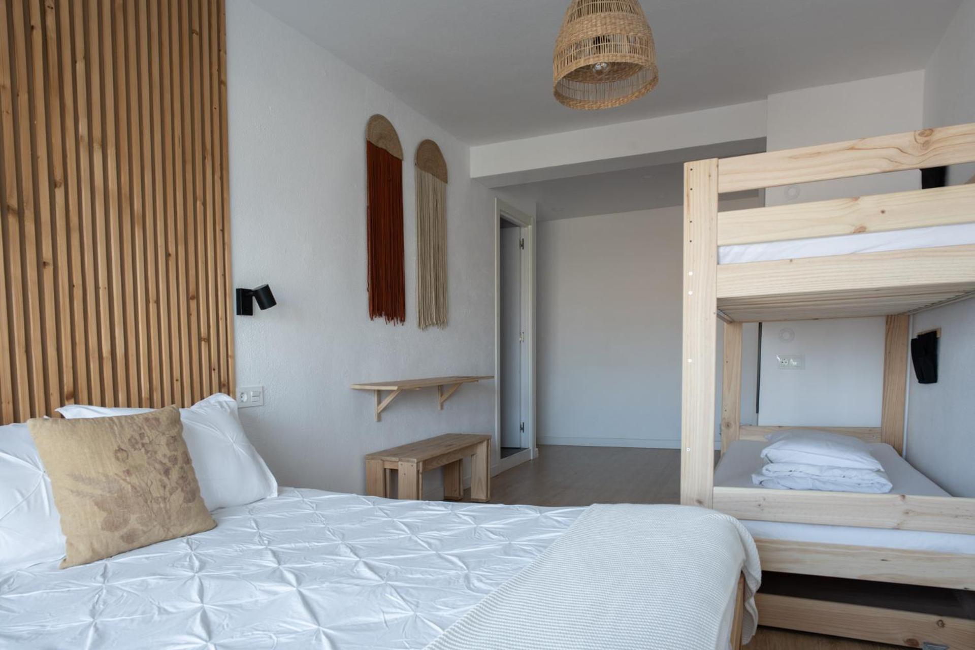 Boogalow Hostel Gijon Exterior photo