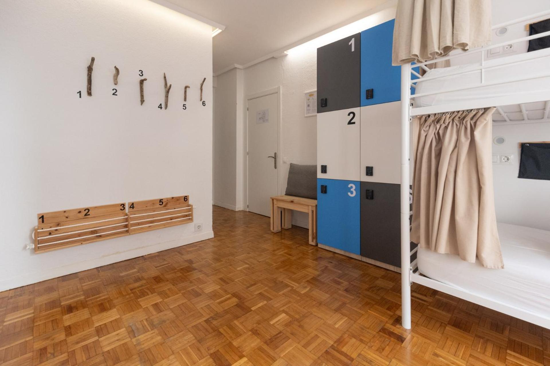 Boogalow Hostel Gijon Exterior photo